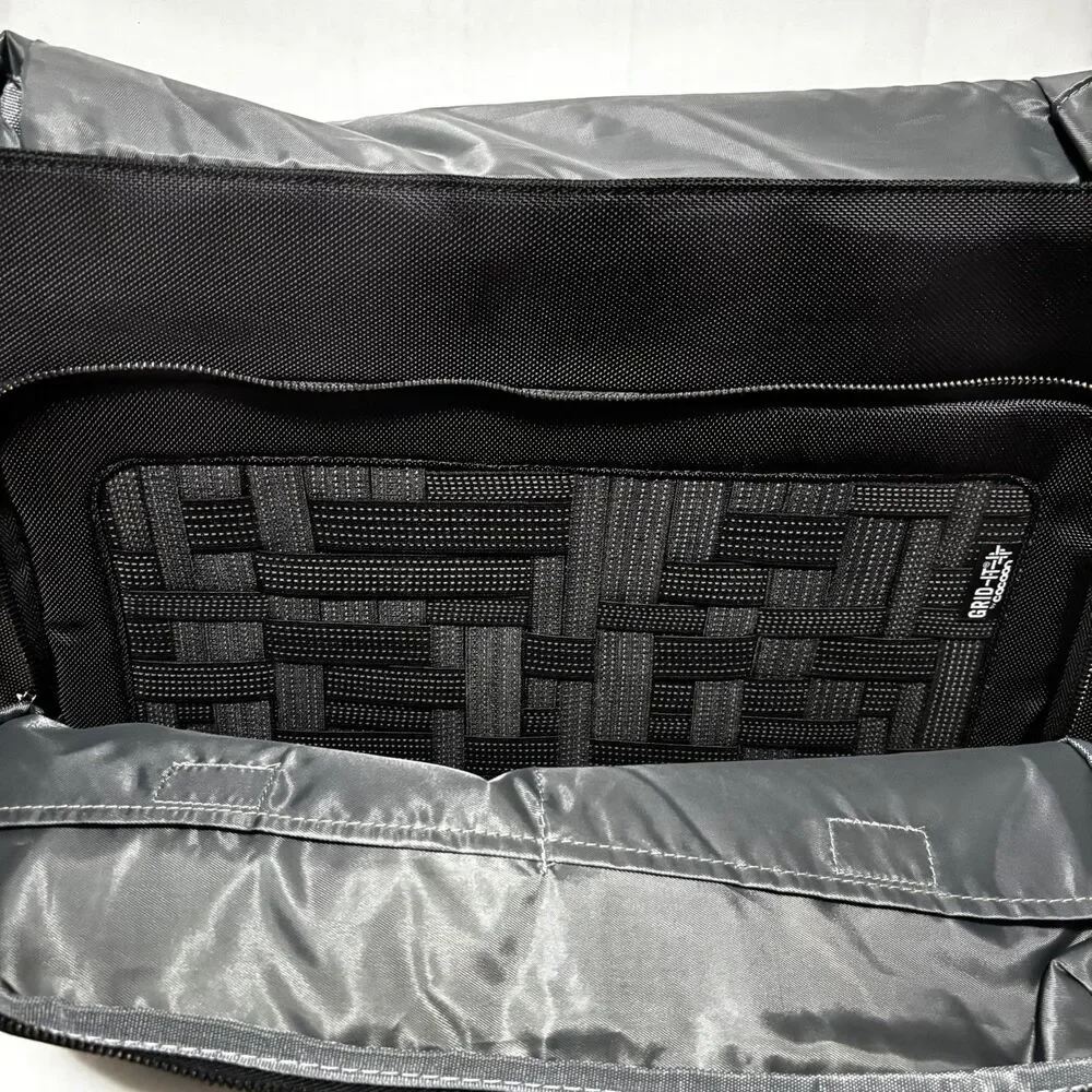Cocoon Messenger Bag 16